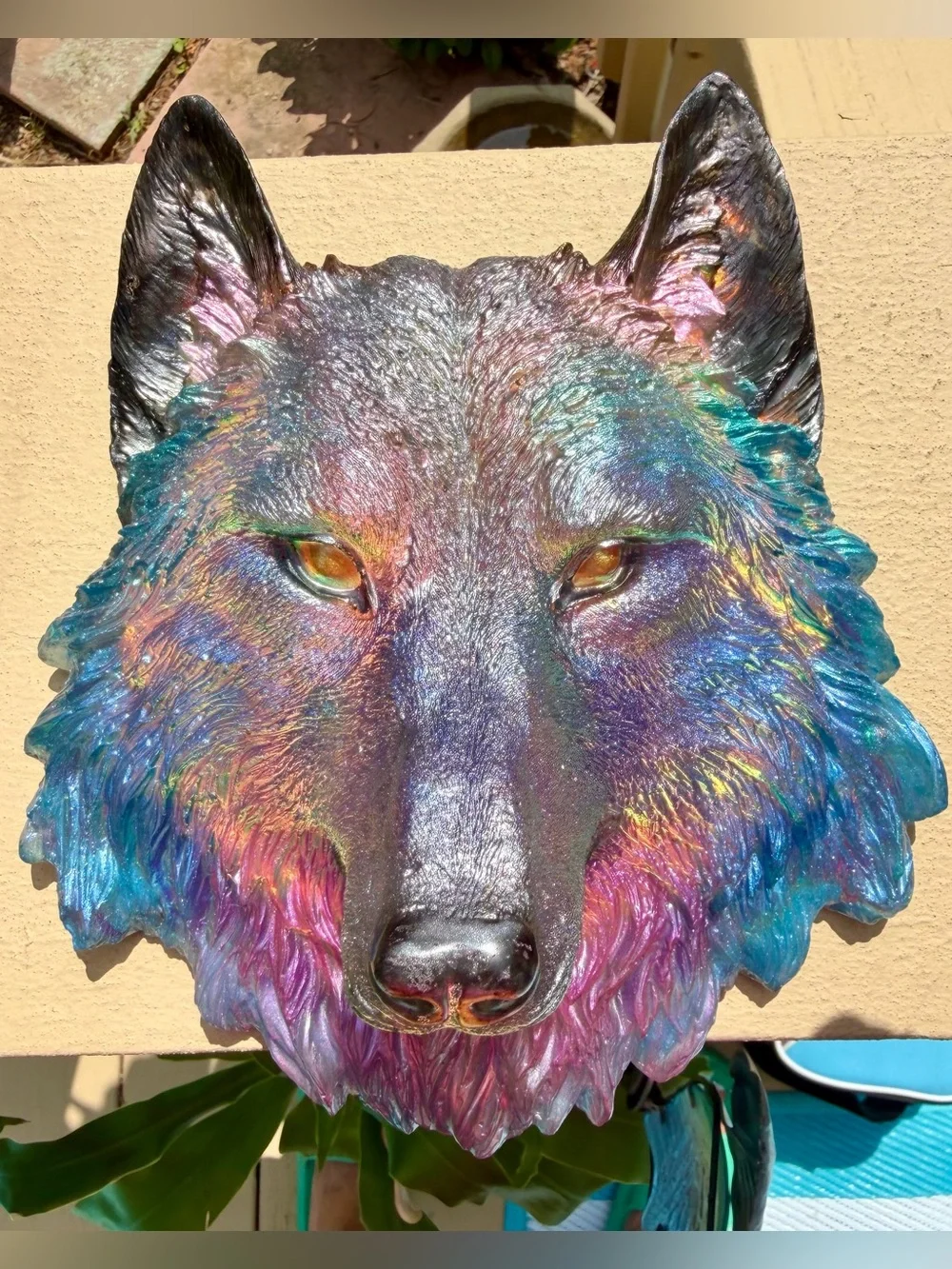 🐺Stunning poured resin wolf painted with chameleon powders & holographic film.